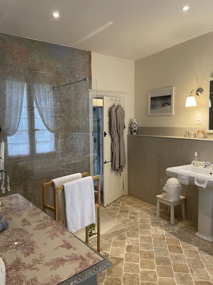 Au Relais Saint Maurice City Double Room 5