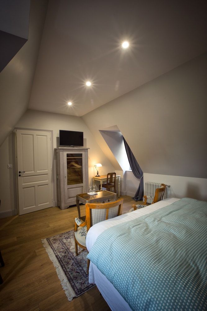 Au Relais Saint Maurice Traditional Double Room 2