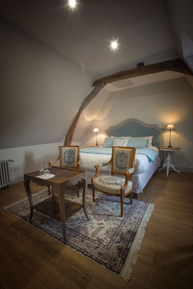 Au Relais Saint Maurice Traditional Double Room 3