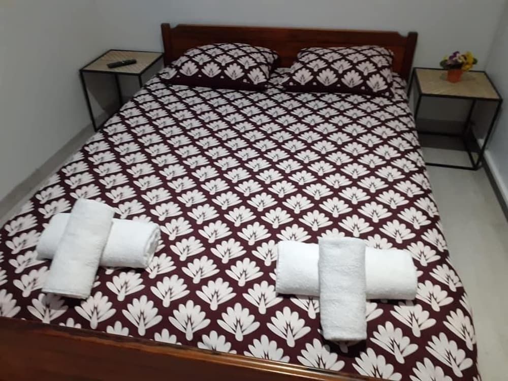Basic Double or Twin Room, Shared Bathroom