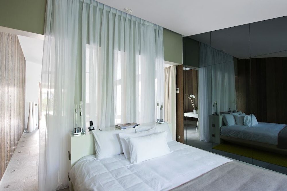 Suite (Villa-Style)