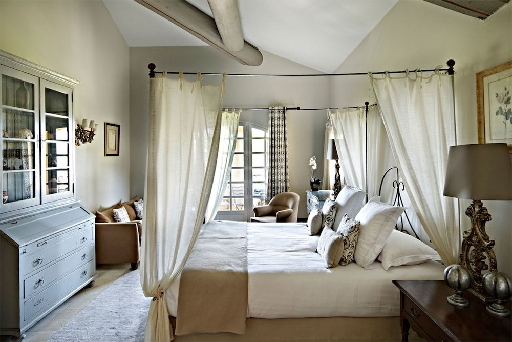 Room Prestige