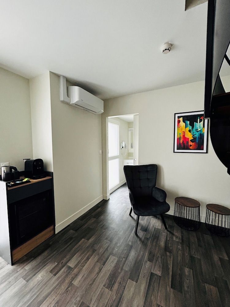 Hôtel Wood Inn Bordeaux Aeroport Premium Room, 2 Bedrooms 4