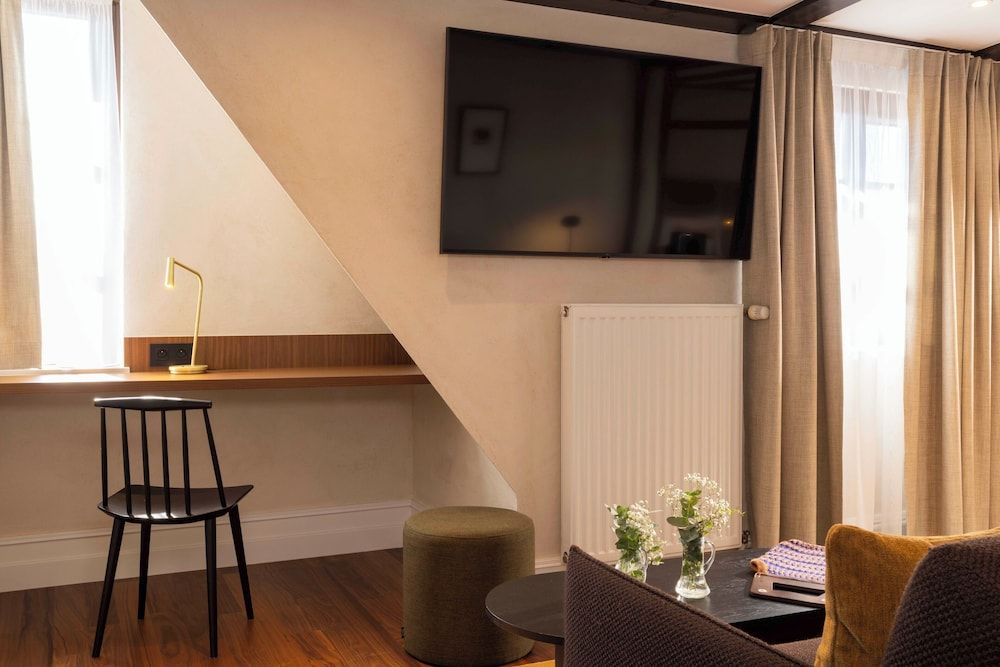 Hôtel Le Colombier Family Suite, 1 Queen Bed with Sofa bed 5