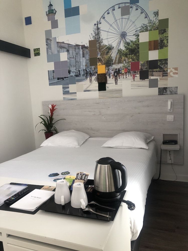 Hôtel La Fabrique Triple Room 4