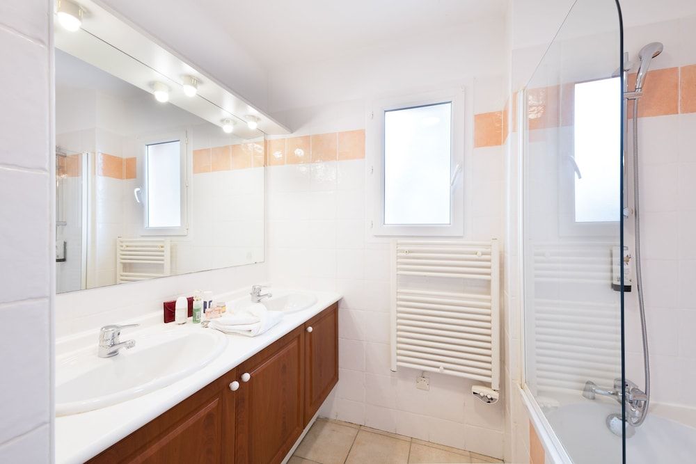 Garden & City Les Bastides de Grimaud 4 Rooms 8 8