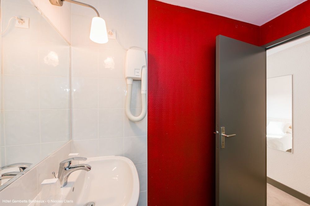 undefined Hotel Gambetta 9