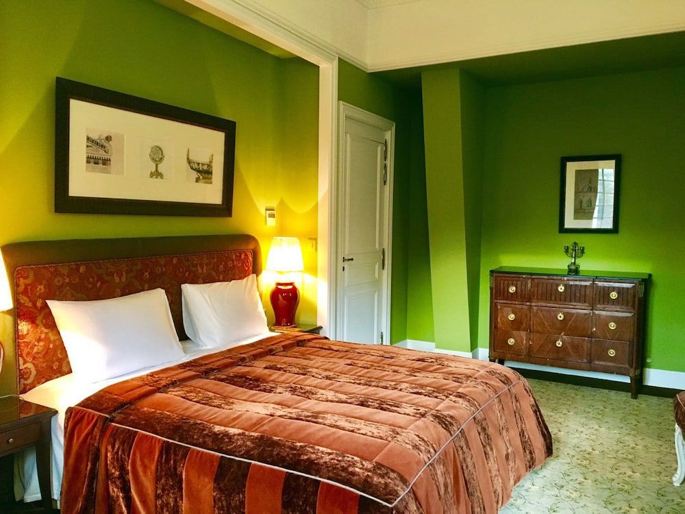 Royal Double Room, 1 King Bed, Ensuite, Garden Area