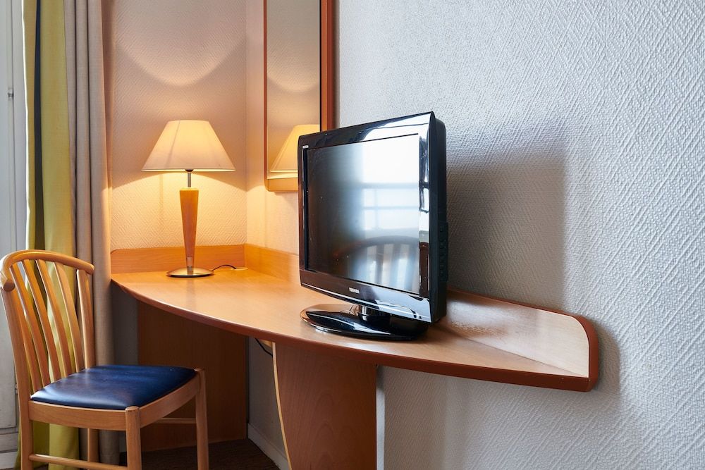 Hôtel Vacances Bleues Le Balmoral Double Room, City View 4