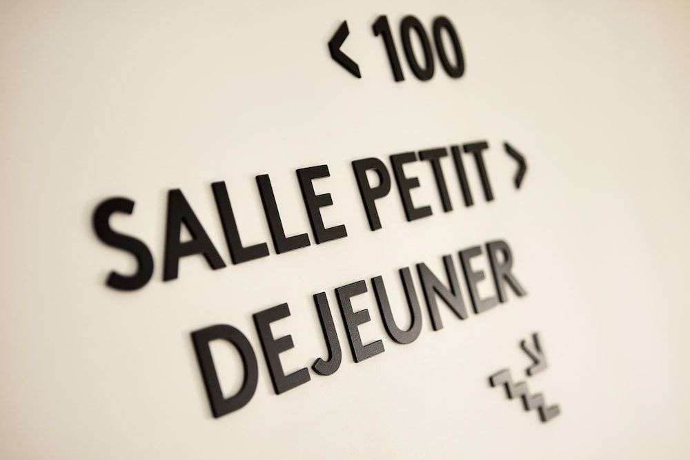 undefined New Hotel le Voltaire 9