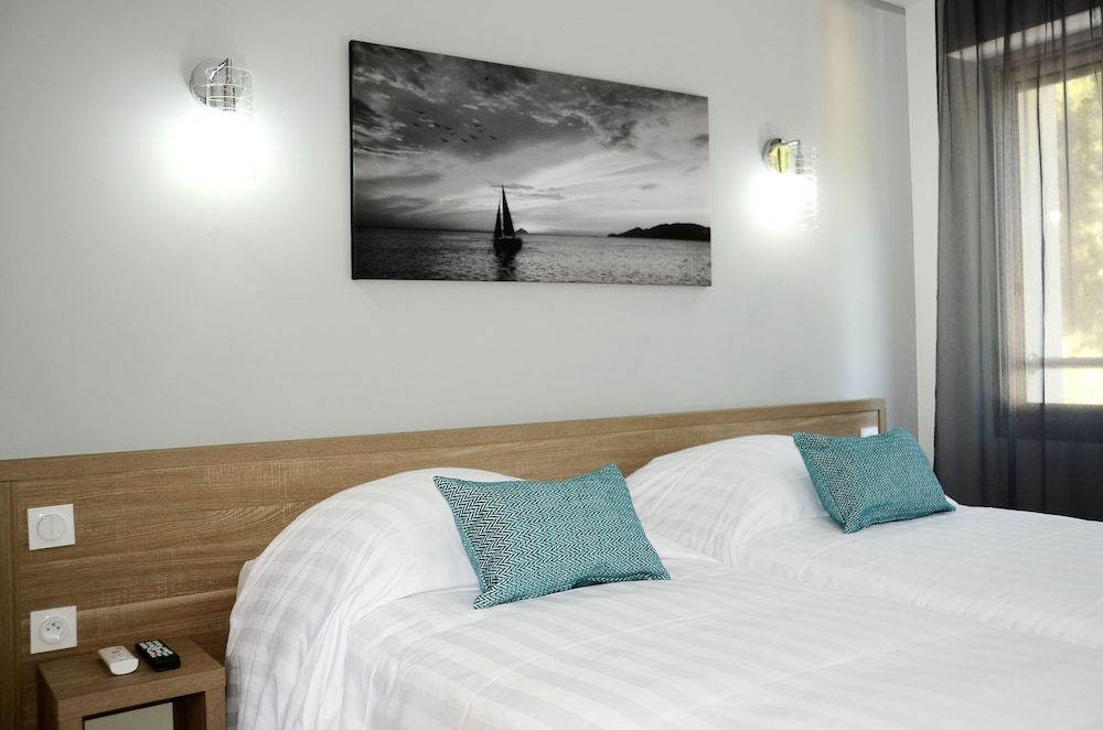 Standard Double or Twin Room (Vue sur Colline)