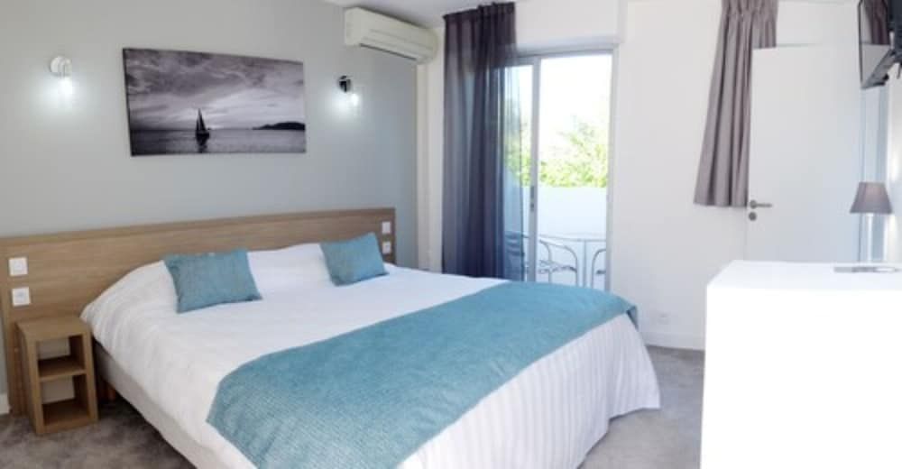 Deluxe Double or Twin Room, Terrace, Partial Sea View (Terrasse  )