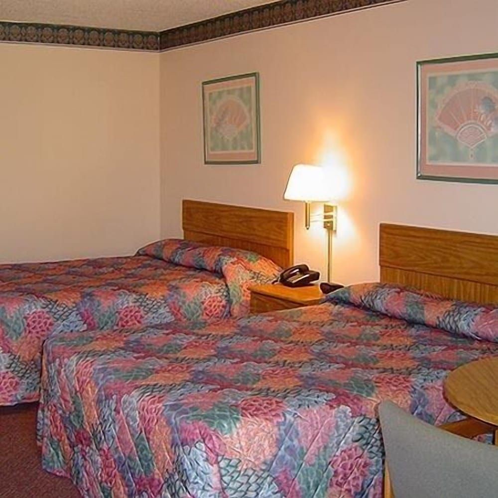 Heritage Inn Picayune Double Room 3