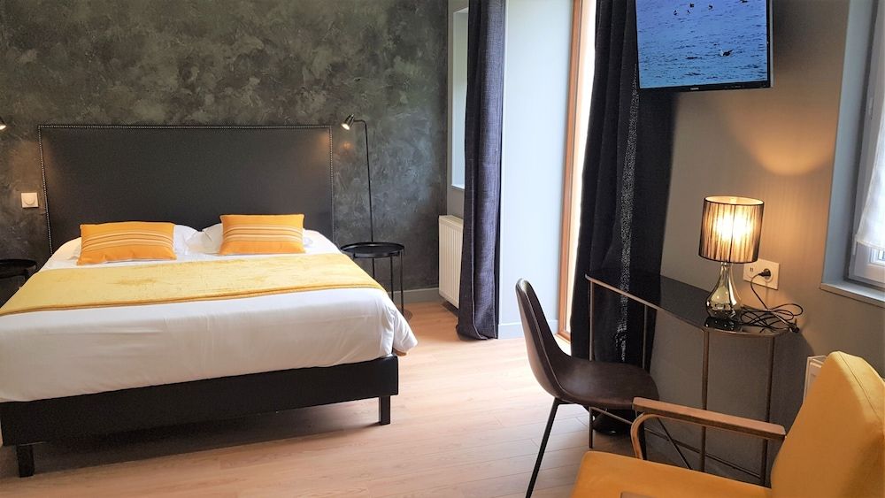 Le Beaugency Triple Room