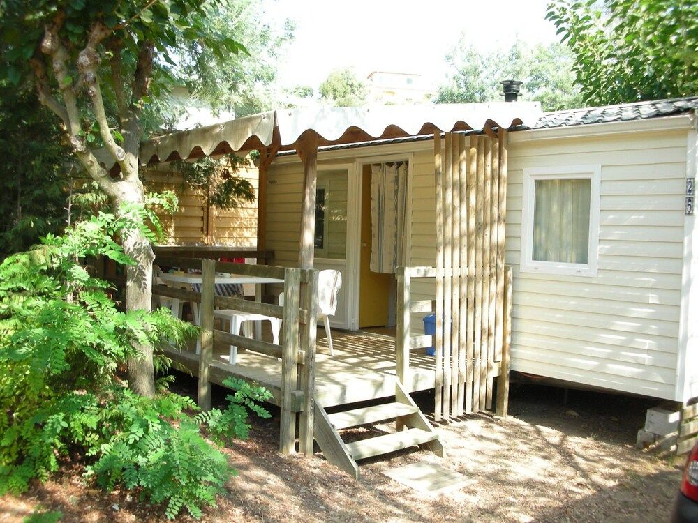Mobile Home (Faviere)