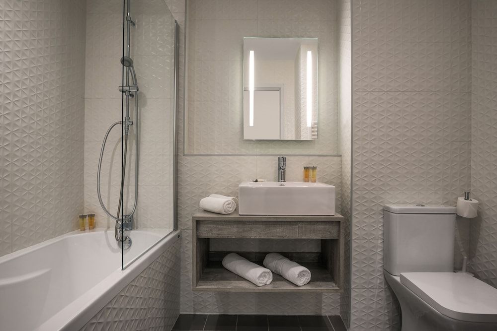 SOWELL HÔTELS Les Chevaliers Premium Double Room, Terrace, City View 4