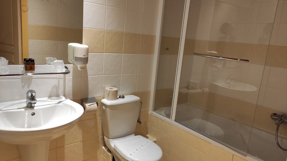 undefined Résidence Share Inn 8