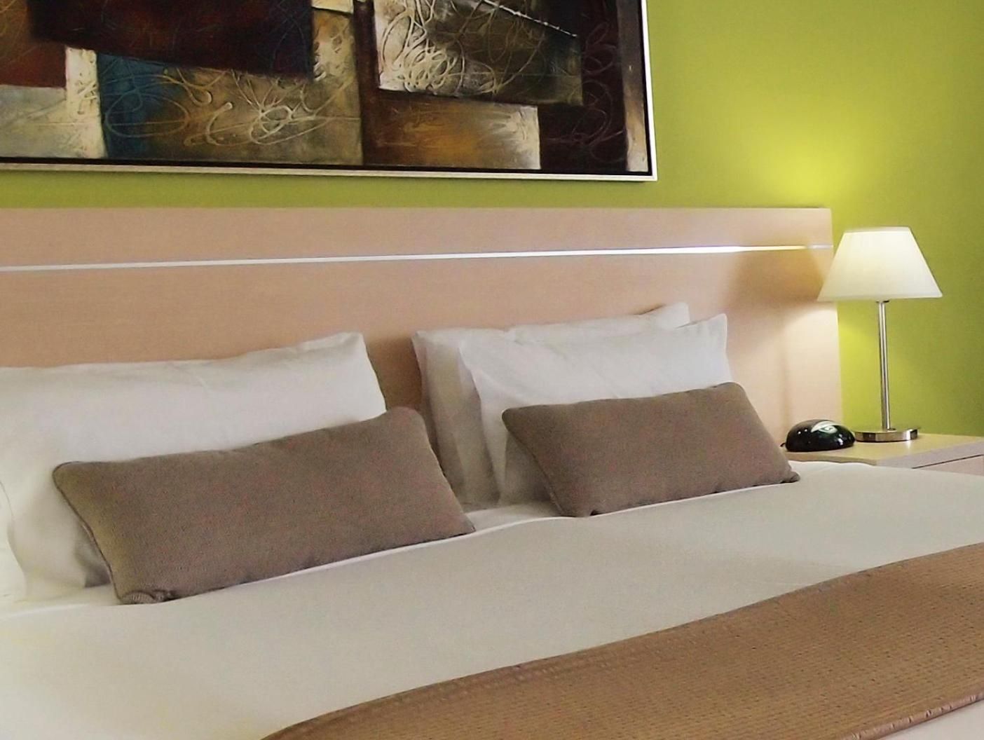 Studio with Spa Bath