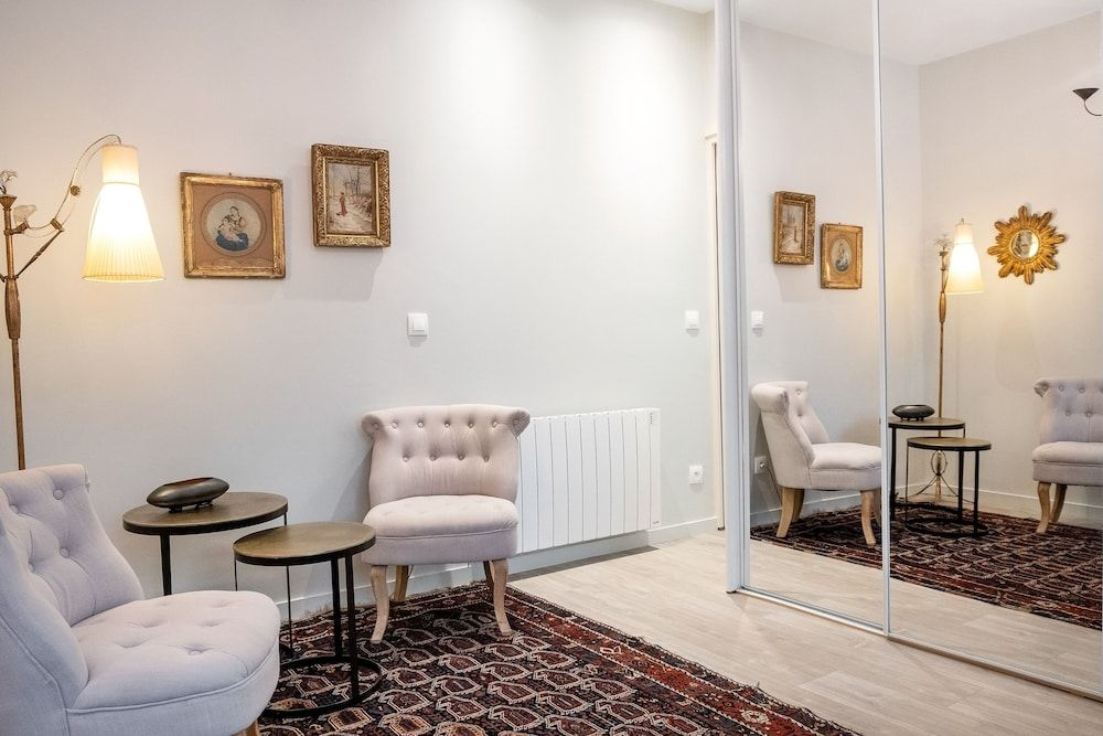 MHL - Maison Hotel Lyon Suite Le Seze 11