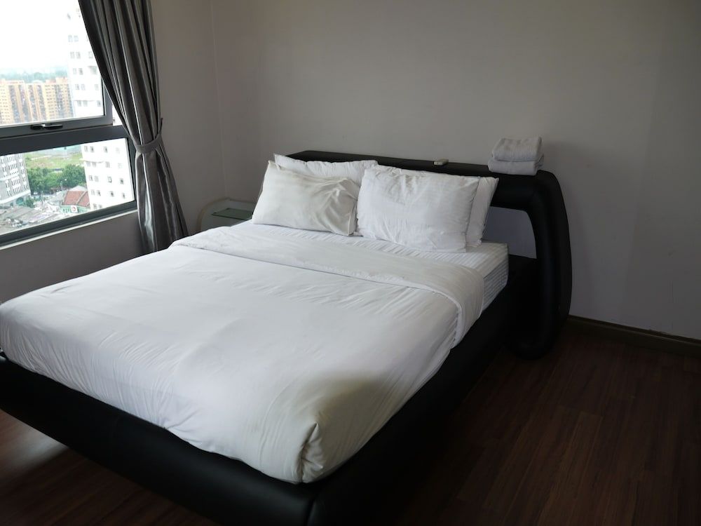 undefined Greensward Suites At Taragon 3