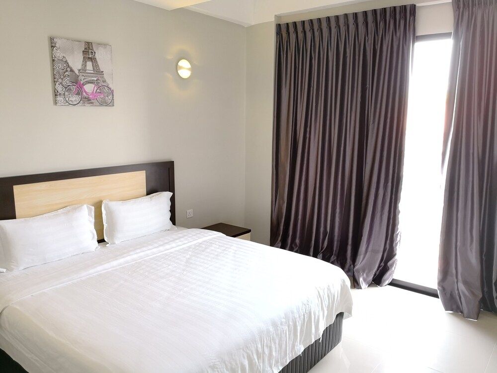 Superior Room, 1 King Bed, Balcony
