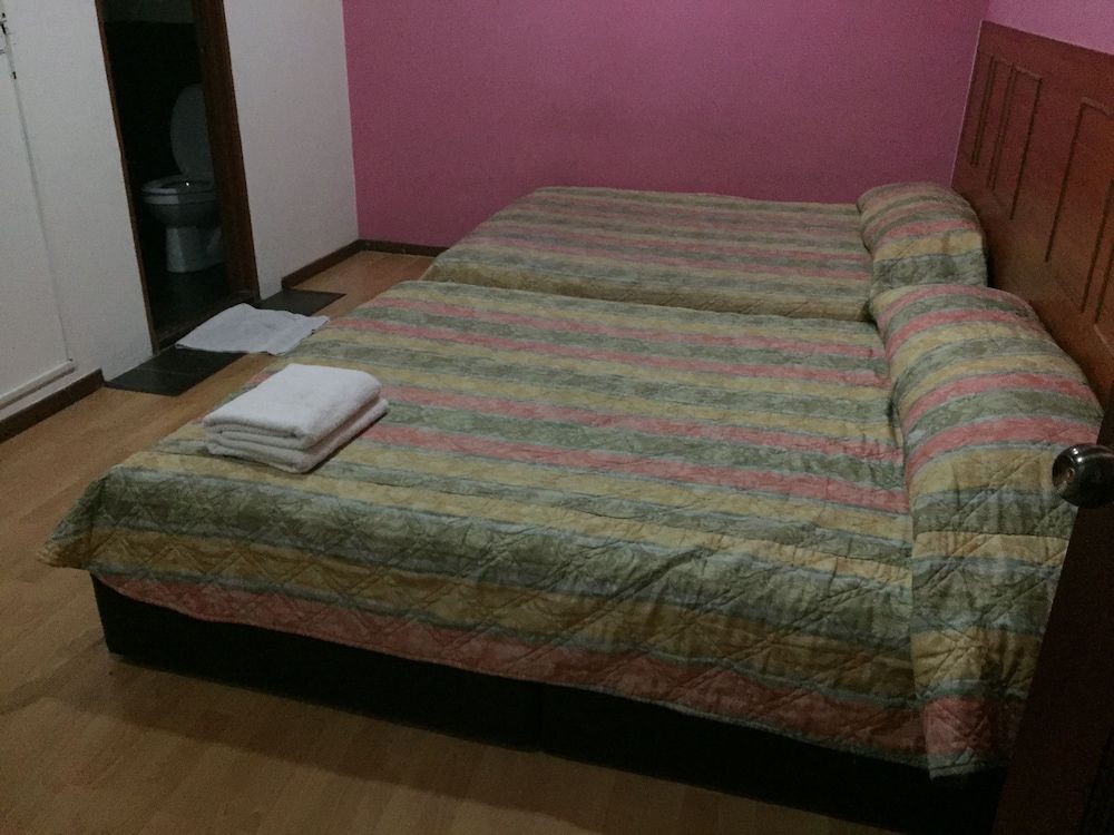 Basic Quadruple Room, 2 Queen Beds