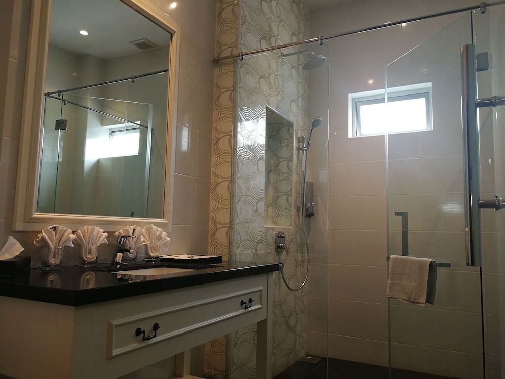 Casa Bianca Family Room, 2 Queen Beds, Balcony, Garden View 4