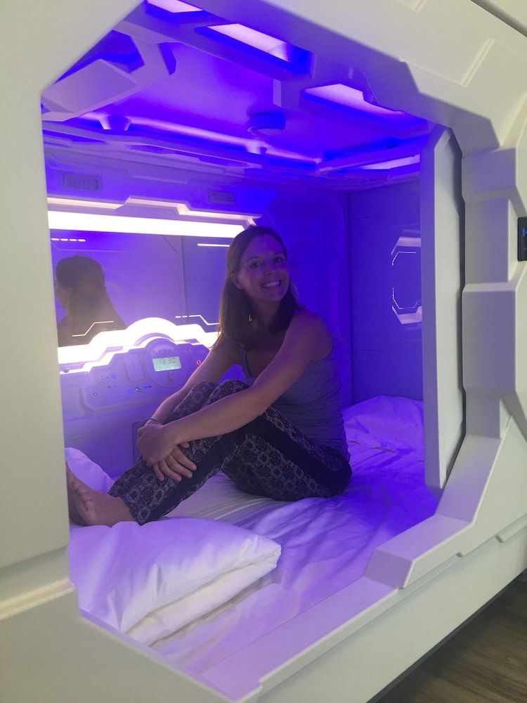 iO Hotel 2 Capsules 5