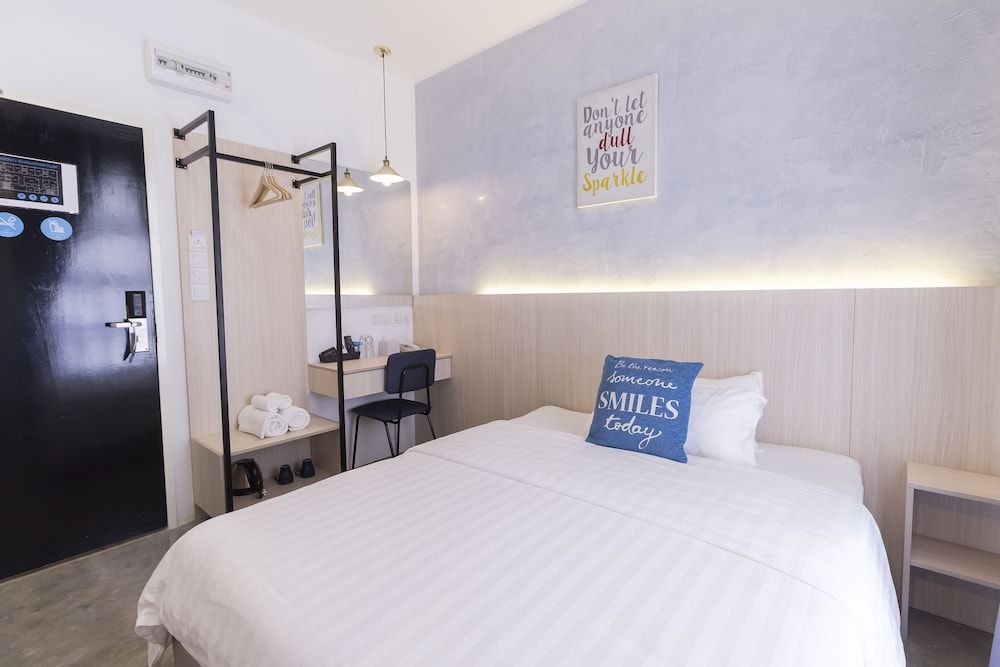 iO Hotel Couple Room 2