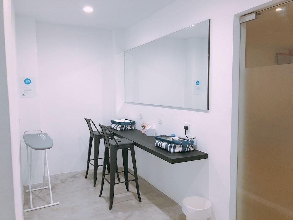 iO Hotel 2 Capsules 10