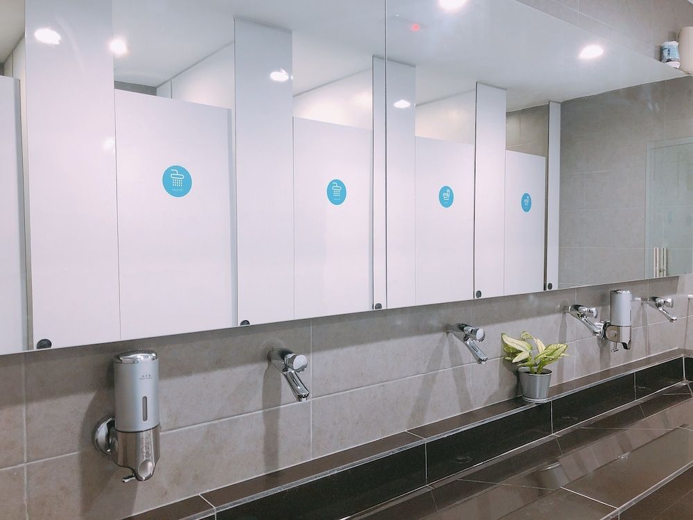 iO Hotel 2 Capsules 8