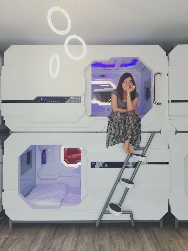 iO Hotel 2 Capsules 4