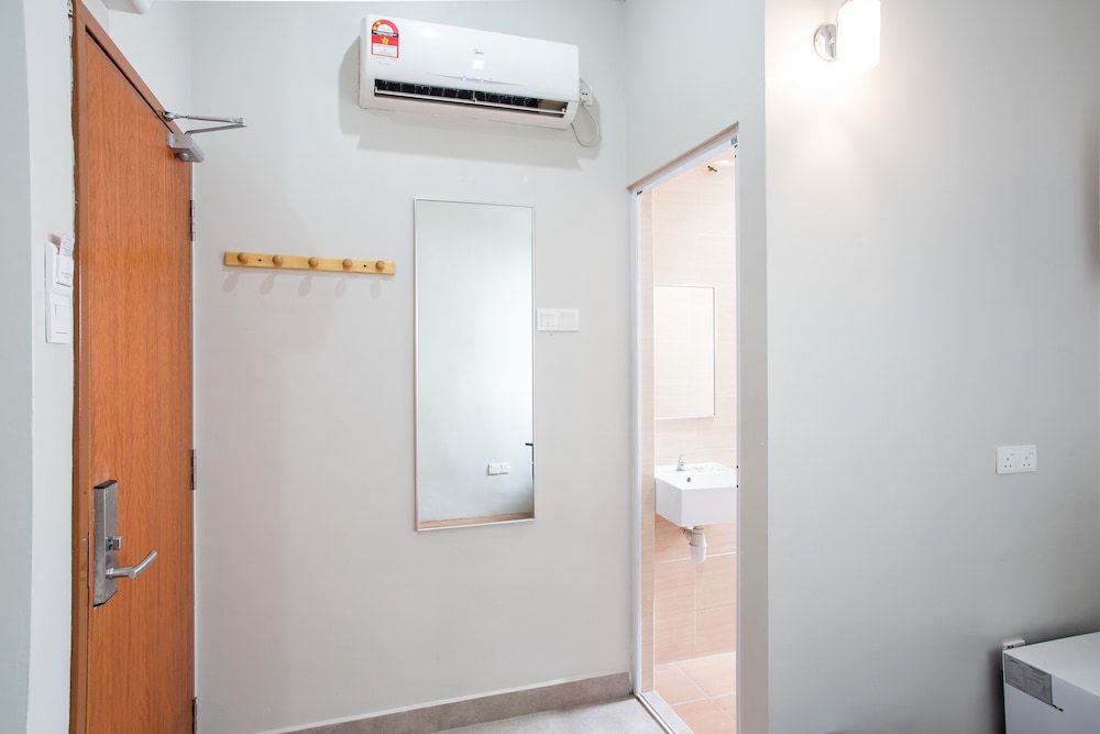 undefined Moment Hotel 8