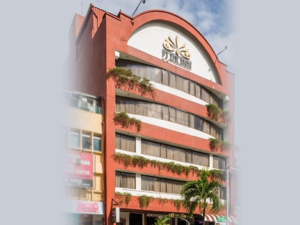 undefined PJ De Inn 7