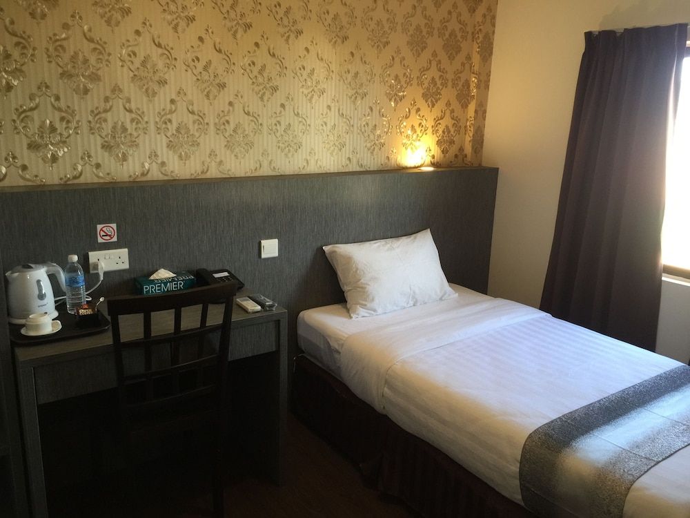 Check Inn Hotel Tawau Deluxe Single Room 2