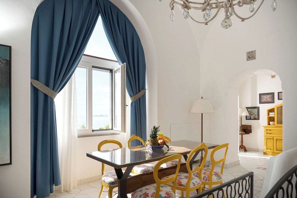 Hotel Eden Roc Family Suite, 4 Bedrooms, Annex Building, outside the main hotel 16