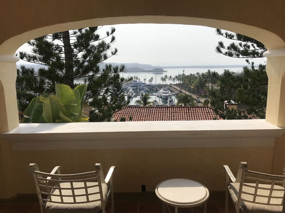 Grand Isla Navidad Golf & Spa Resort with Marina Parlour Suite 7