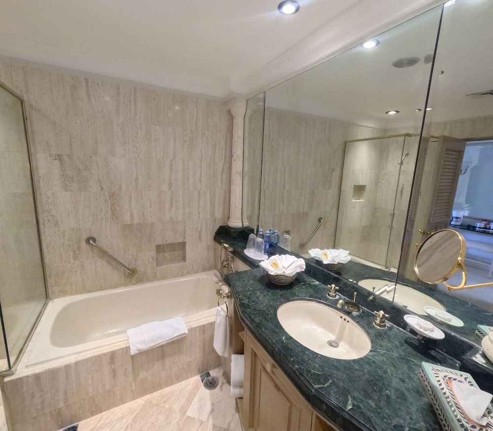 Grand Isla Navidad Golf & Spa Resort with Marina Grand Deluxe Kids Free 18