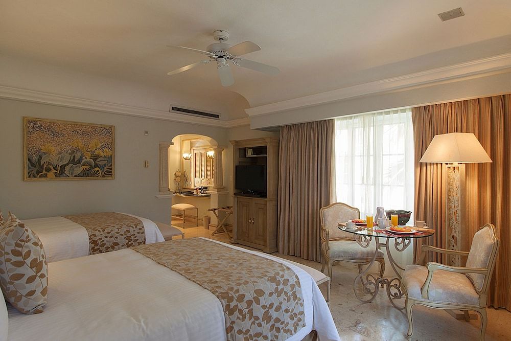 Grand Isla Navidad Golf & Spa Resort with Marina Grand Deluxe Kids Free 2