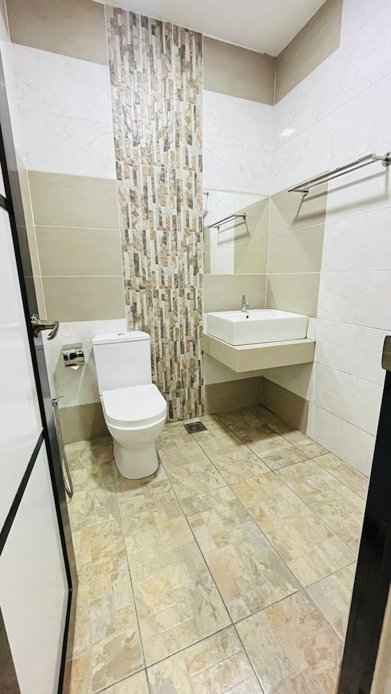 S8 Boutique Hotel Standard Double Room, No Windows 4