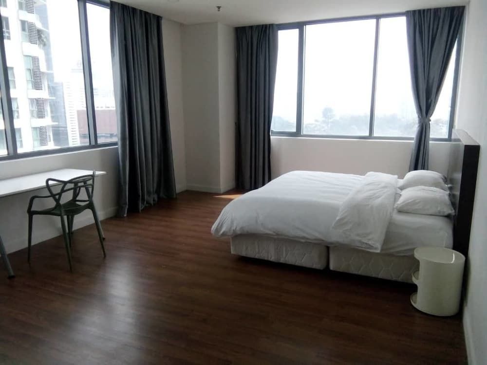 Comfort Apartment, 3 Bedrooms, City View