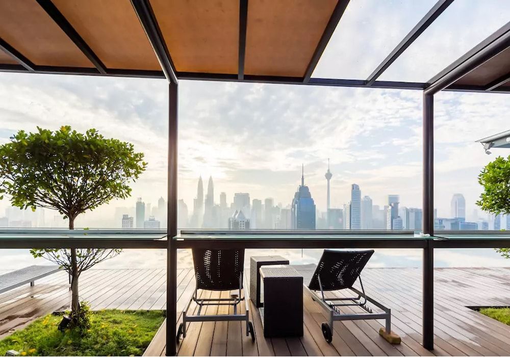 undefined Wong's Homestay at Regalia Residence 5