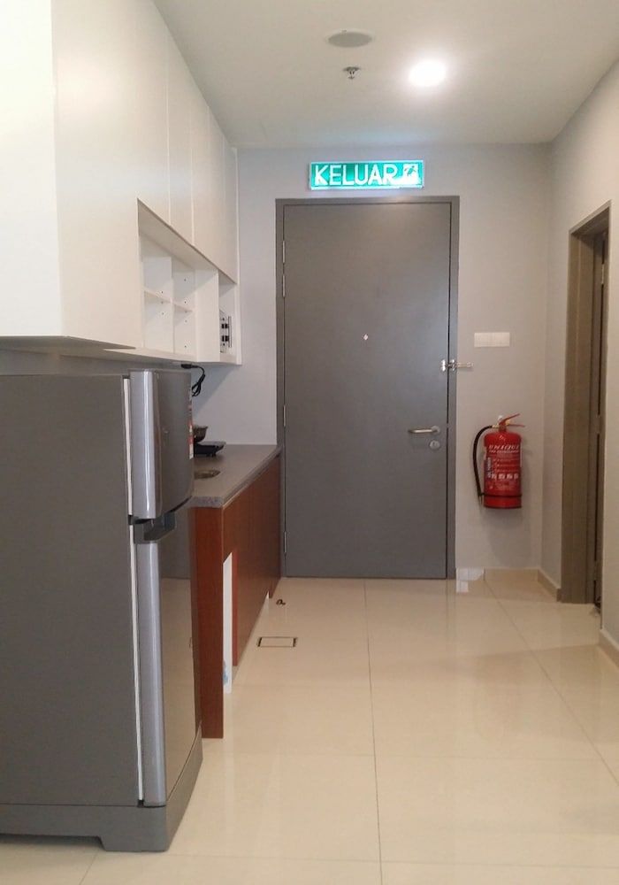 undefined Pinnacle Suites 7