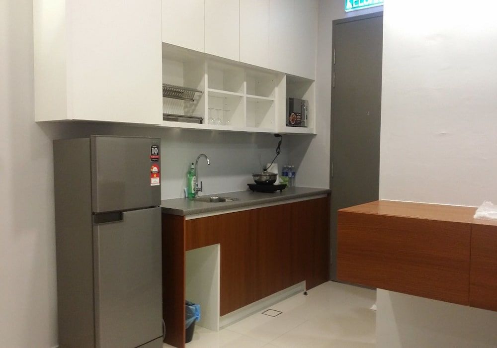 undefined Pinnacle Suites 9