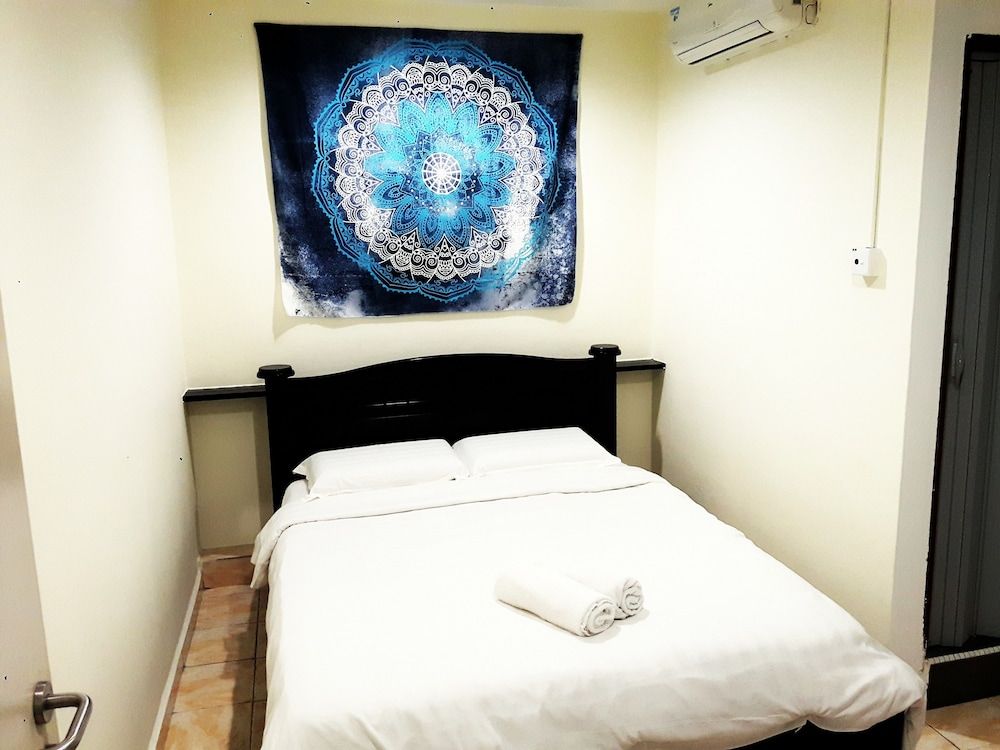 De Chukai Hotel Queen Room 3