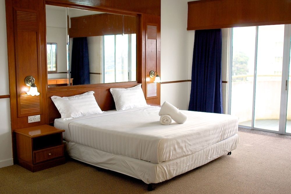 undefined Homestay in Amber Court 9