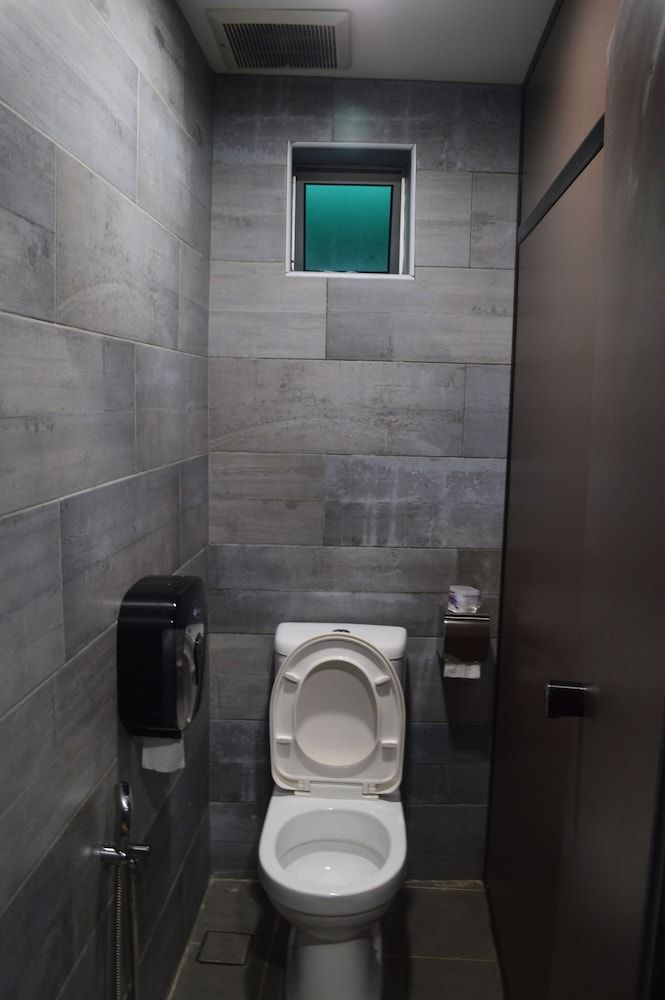 undefined Magnum Hometel 10