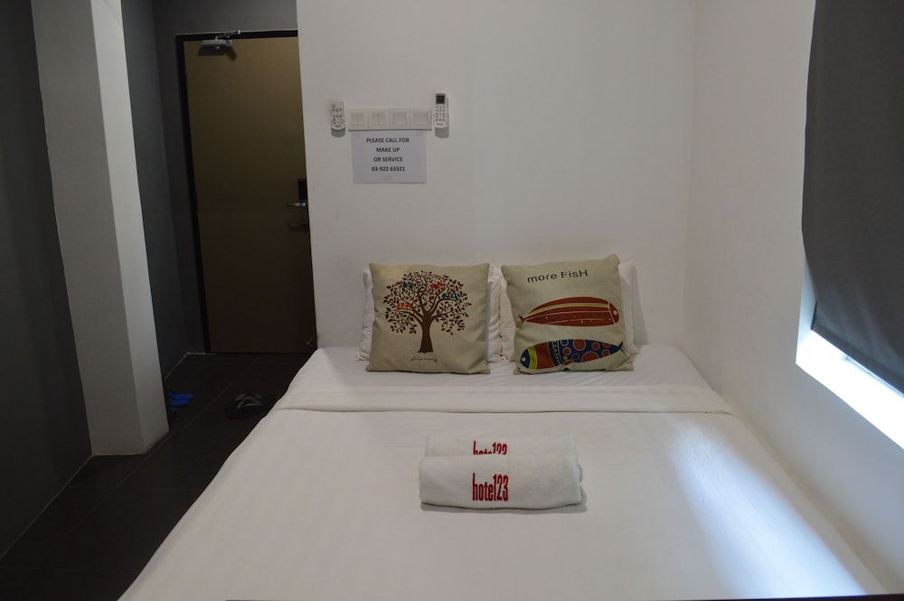 undefined Magnum Hometel 6