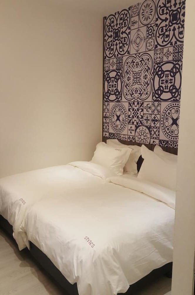 undefined Styles Hotel 3