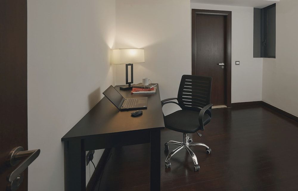 Trillion Suites by SLG Deluxe Apartment, 1 Bedroom, Kitchen, City View 4